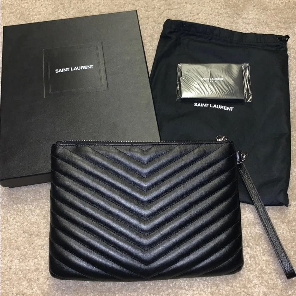 ❌SOLD❌Yves Saint Laurent Pouch - Picture 2 of 6